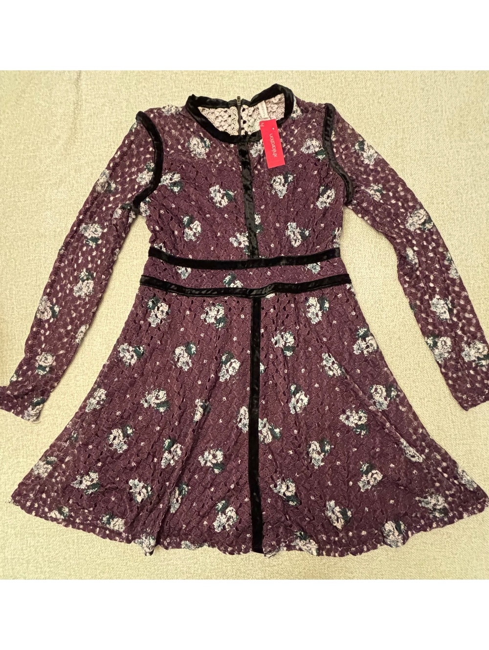 Xhilaration Floral Lace and Velvet Trim Women’s Dress Purple/White/Green Medium